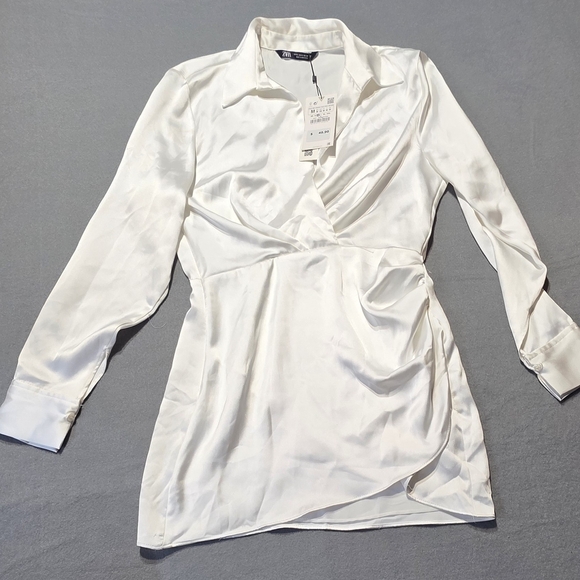 NWT Zara White Satin Medium Wrap Dress PTP 21 - Length 33 - Picture 2 of 5